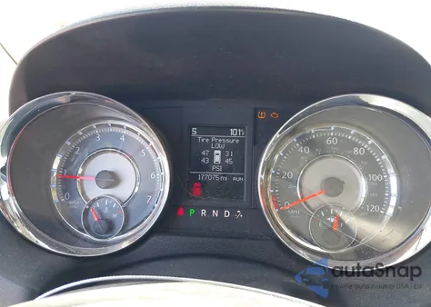 2012 Chrysler Town & Country Touring z USA, uszkodzony, nr VIN 2C4RC1BG6CR192145